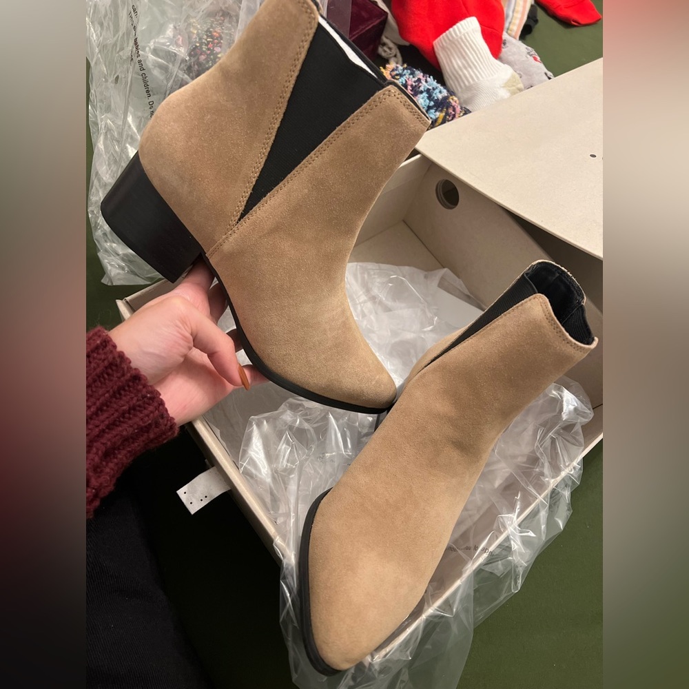 NEW Boots